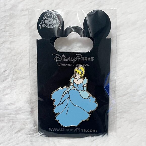 🔮 5/$25 Disney Sitting Princesses Cinderella Pin - Picture 1 of 4